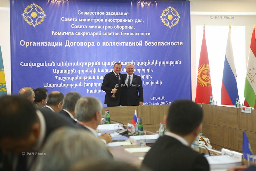 Signing of documents during the sessions of CSTO statutory bodies