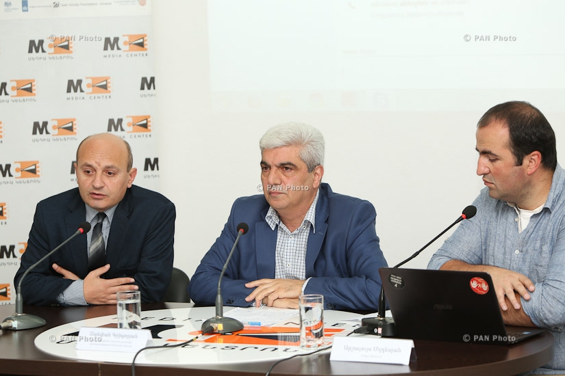 Press conference by President of Armenian Institute for International and Security Affairs Stepan Safaryan and ACGRC Director Stepan Grigoryan