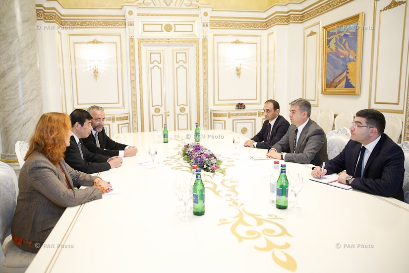 Премьер-министр Карен Карепетян принял Генерального секретаря Всемирной таможенной организации Кунио Микурию