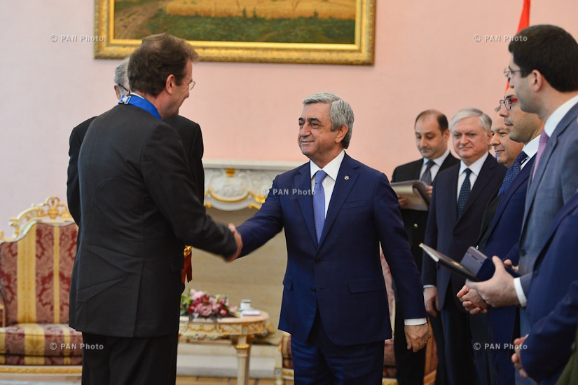 В резиденции Президента РА состоялась церемония награждения и встреча президента Сержа Саргсяна с Князем и Великим магистром Суверенного Военного Мальтийского Ордена Фра Метью Фестингом 