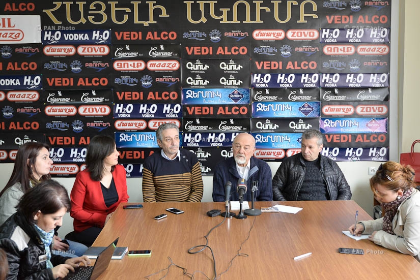 Press conference by 'Founding Parliament' member Felix Hayrapetyan, musician Yeghishe Petrosyan and father of Kyureghyan brothers-Armen Kyureghyan