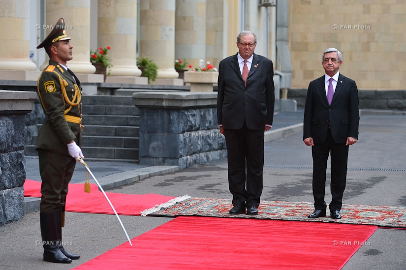 В резиденции Президента состоялась церемония прощания с Князем и Великим магистром Суверенного Военного Мальтийского Ордена Фра Метью Фестингом