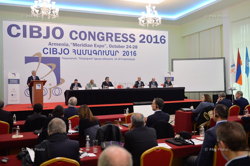 Конференция Всемирной ювелирной конфедерации CIBJO в ереванском выставочном центре «Меридиан»