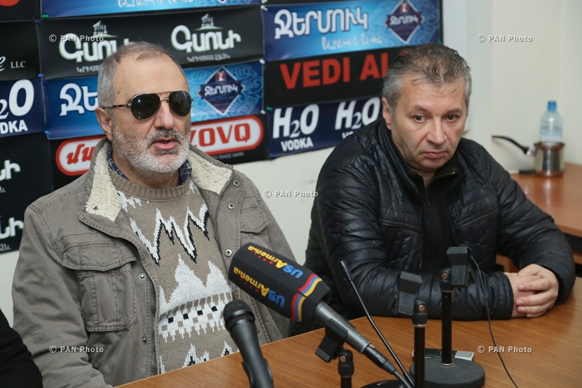 Пресс-конференция члена «Учредительного парламента» Алека Енигомшяна и Арменака Кюрехяна